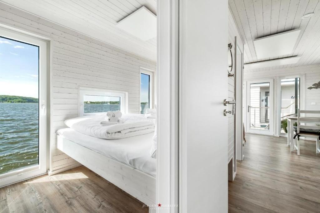 Hausboot Gluecksmomente Mit Dachterrasse In Schleswig Am Ostseefjord Schlei Exteriör bild