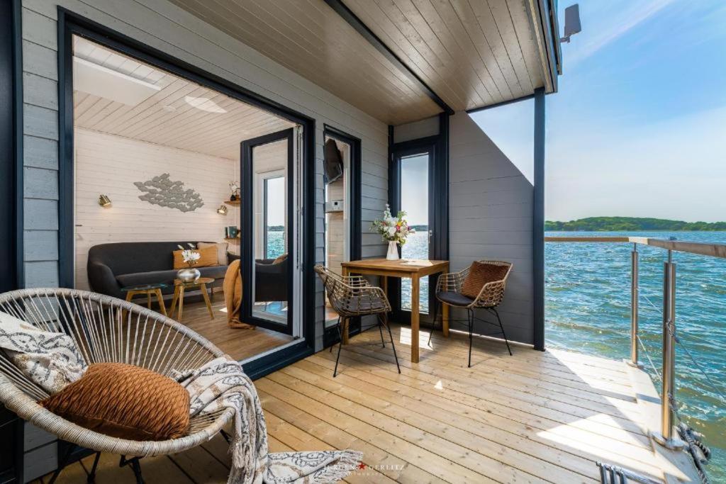 Hausboot Gluecksmomente Mit Dachterrasse In Schleswig Am Ostseefjord Schlei Exteriör bild