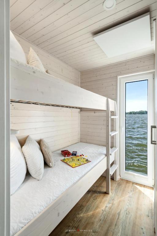 Hausboot Gluecksmomente Mit Dachterrasse In Schleswig Am Ostseefjord Schlei Exteriör bild